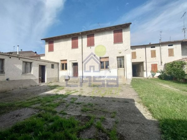 casa indipendente in vendita ad Acquanegra sul Chiese