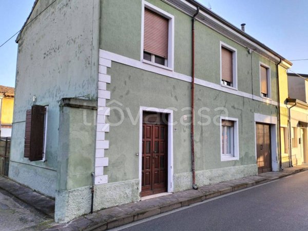 casa indipendente in vendita ad Acquanegra sul Chiese