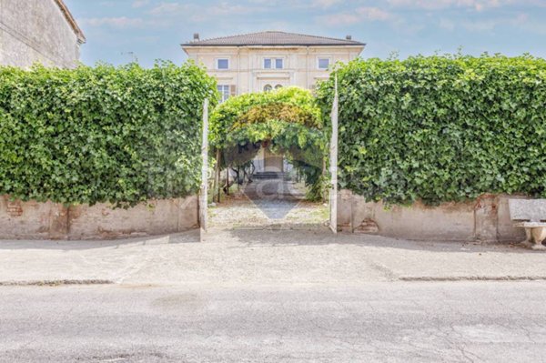 casa indipendente in vendita ad Acquanegra sul Chiese in zona Mosio