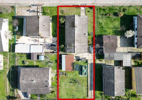 casa indipendente in vendita ad Acquanegra sul Chiese in zona Mosio
