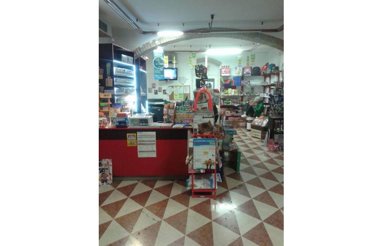 negozio in vendita ad Acquanegra sul Chiese