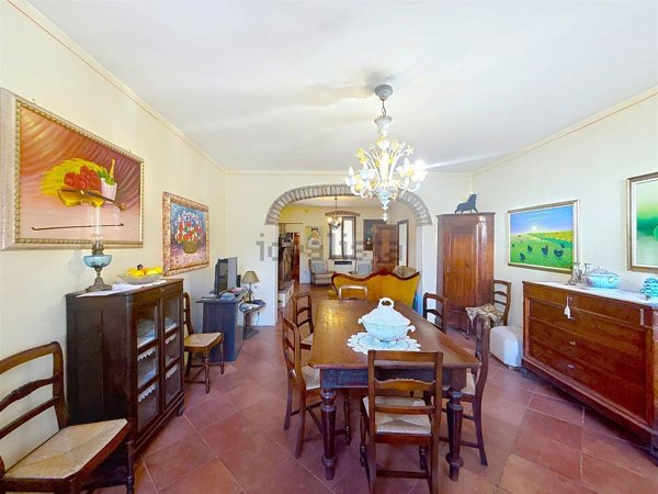 casale in vendita ad Acquanegra sul Chiese in zona Mosio