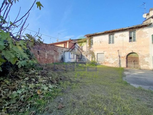 casa indipendente in vendita ad Acquanegra sul Chiese