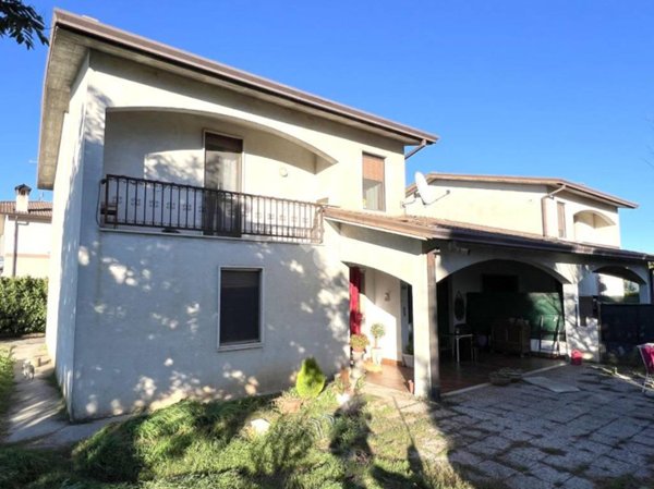 casa indipendente in vendita ad Acquanegra sul Chiese
