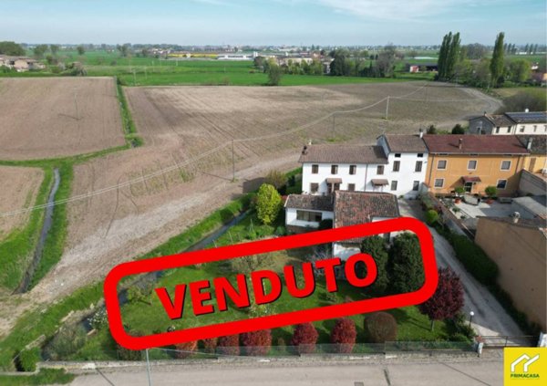 casa indipendente in vendita ad Asola