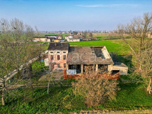 casa indipendente in vendita ad Asola