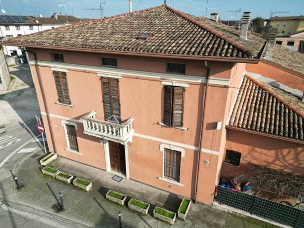 casa indipendente in vendita ad Asola