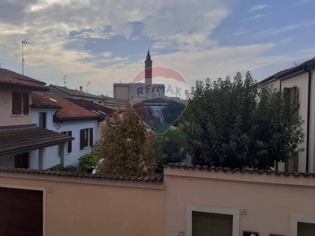 negozio in vendita ad Asola