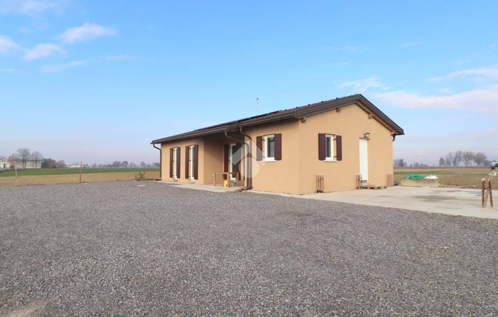 casa indipendente in vendita ad Asola