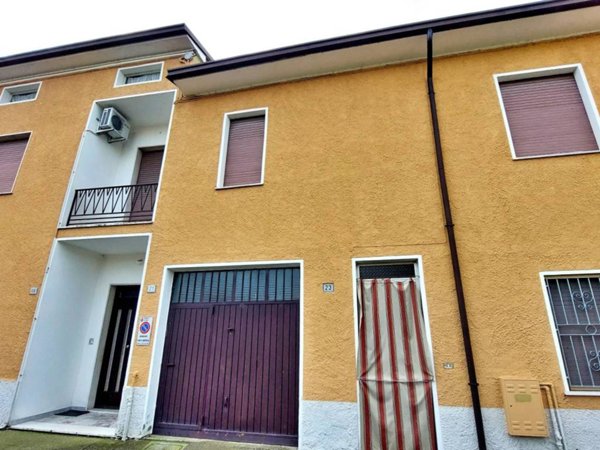 casa indipendente in vendita ad Asola