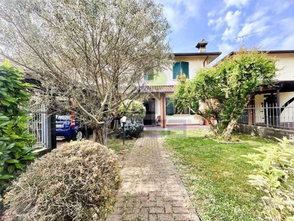 casa indipendente in vendita ad Asola