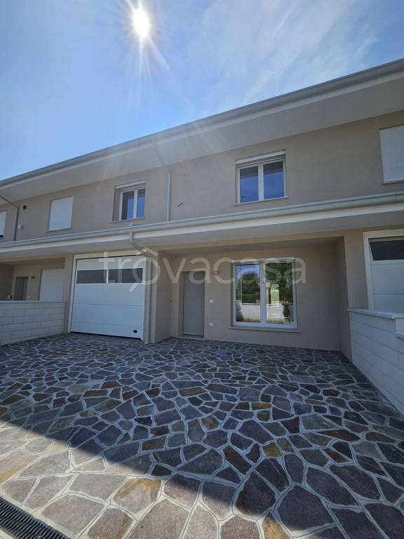 casa indipendente in vendita ad Asola