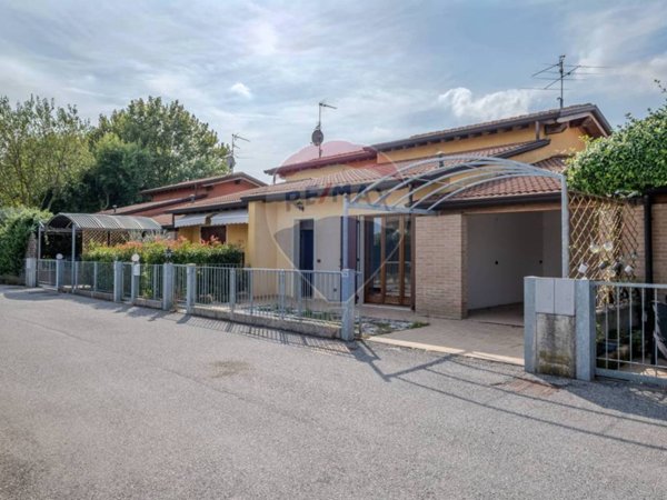 casa indipendente in vendita ad Asola