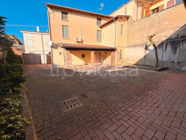 casa indipendente in vendita ad Asola