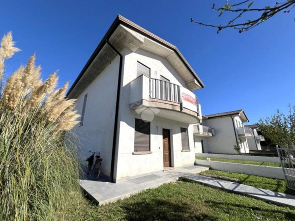 casa indipendente in vendita ad Asola