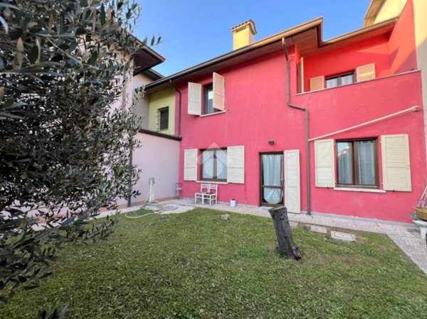 casa indipendente in vendita ad Asola