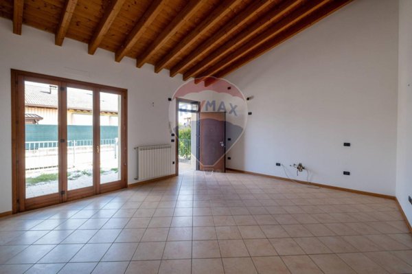 casa indipendente in vendita ad Asola