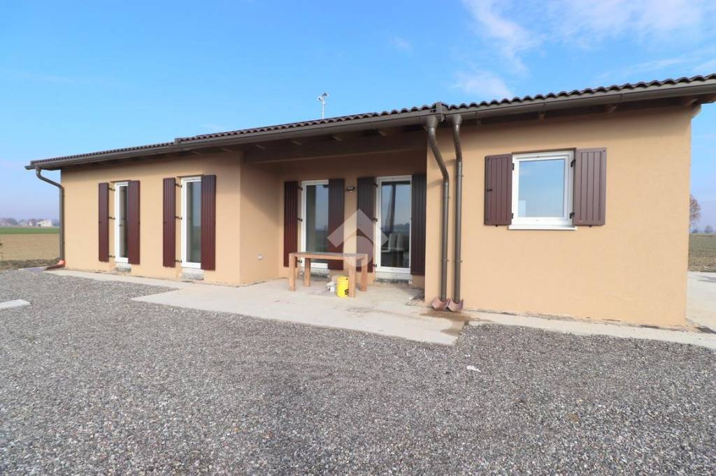 casa indipendente in vendita ad Asola