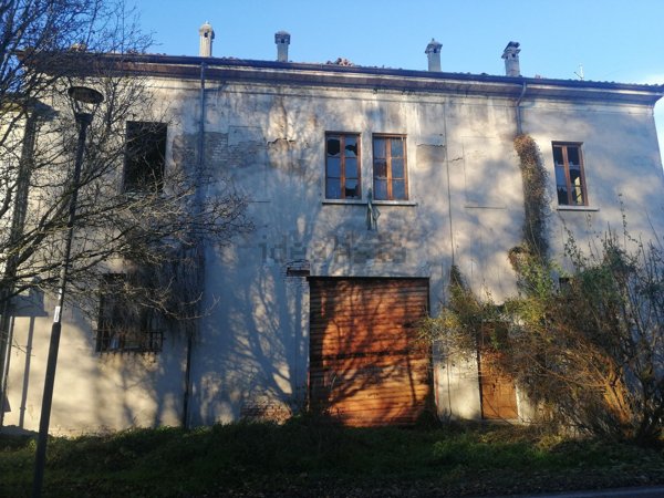 capannone in vendita ad Asola