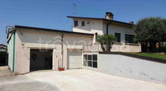 casa indipendente in vendita ad Asola