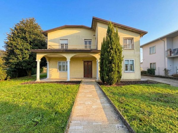 casa indipendente in vendita ad Asola