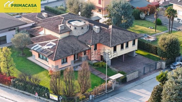 casa indipendente in vendita ad Asola