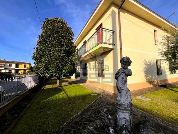 appartamento in vendita ad Asola