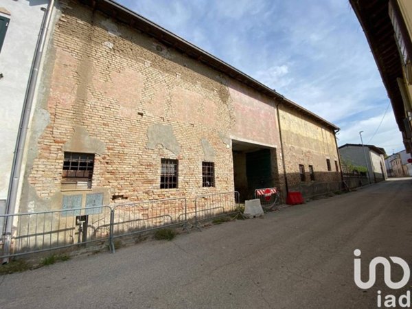 intera palazzina in vendita ad Asola