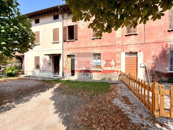 casa indipendente in vendita ad Asola