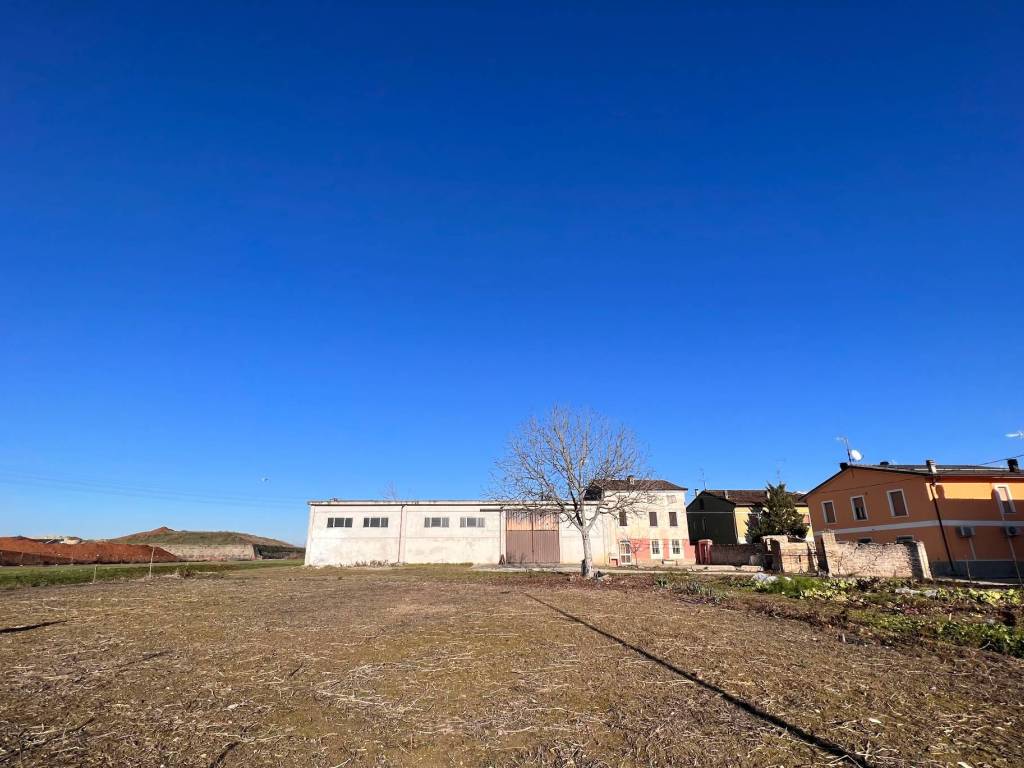 casa indipendente in vendita ad Asola