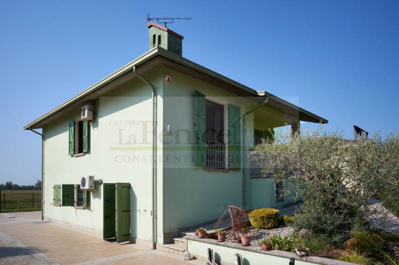 casa indipendente in vendita ad Asola