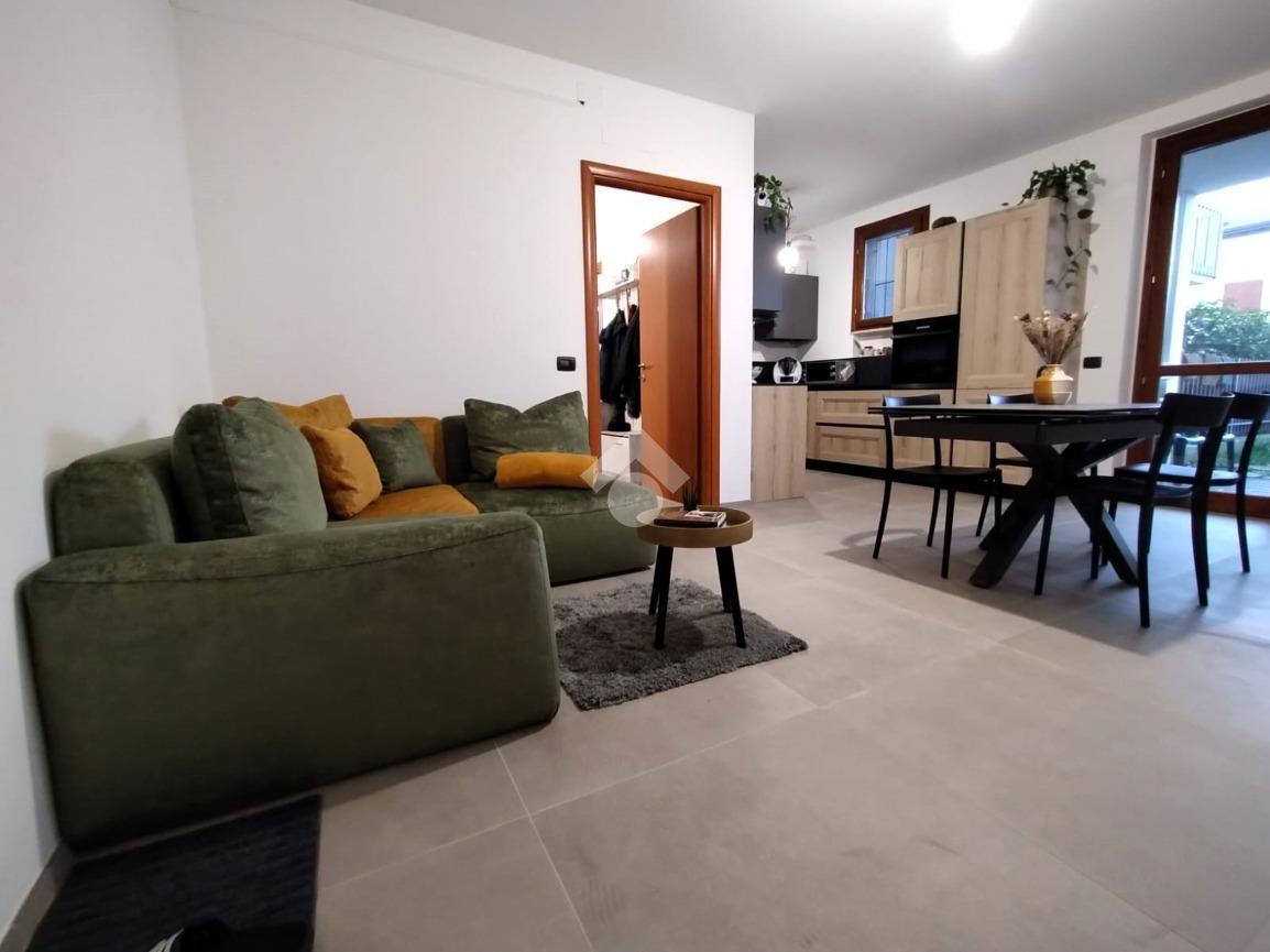 appartamento in vendita a Bagnolo San Vito in zona San Biagio