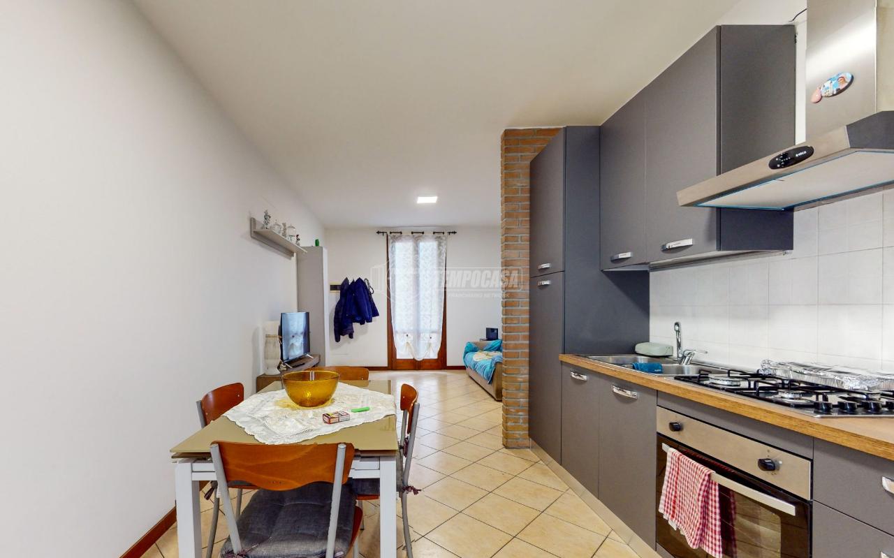appartamento in vendita a Bagnolo San Vito in zona San Biagio
