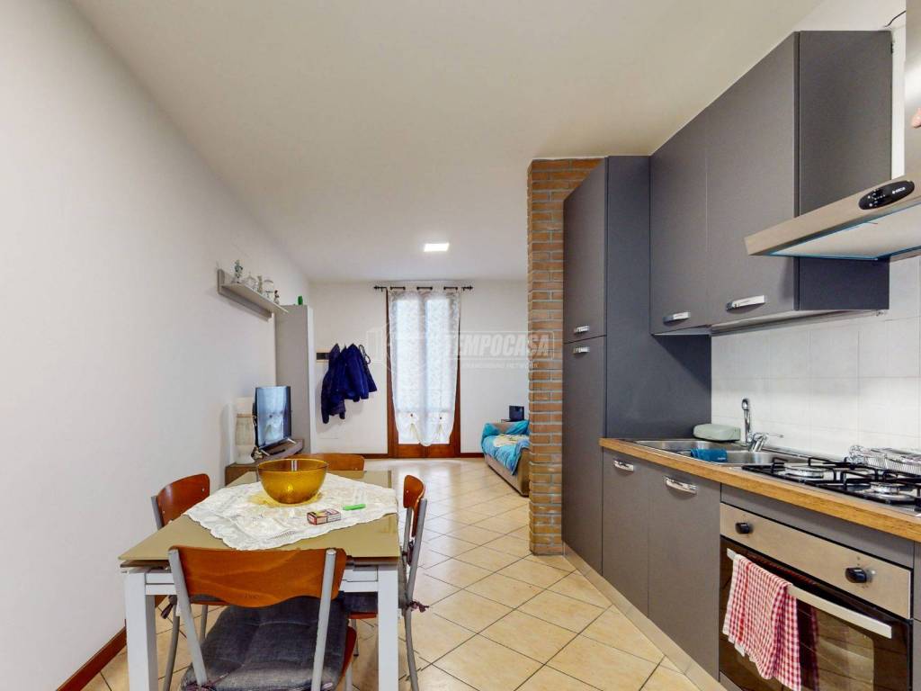 appartamento in vendita a Bagnolo San Vito in zona San Biagio