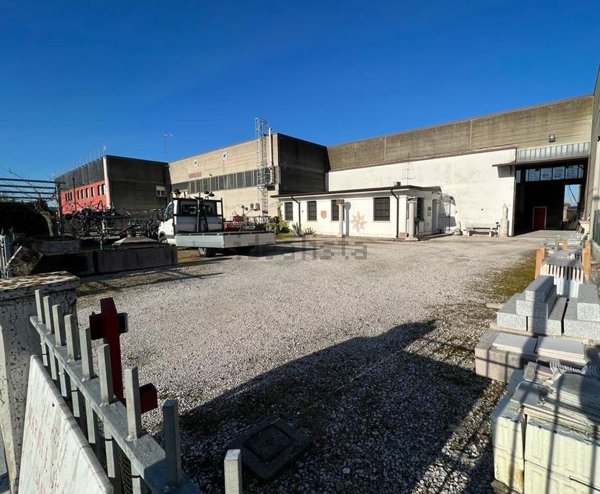 ufficio in vendita a Bagnolo San Vito