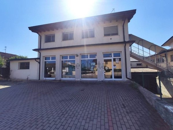 locale commerciale in vendita a Bagnolo San Vito in zona San Biagio