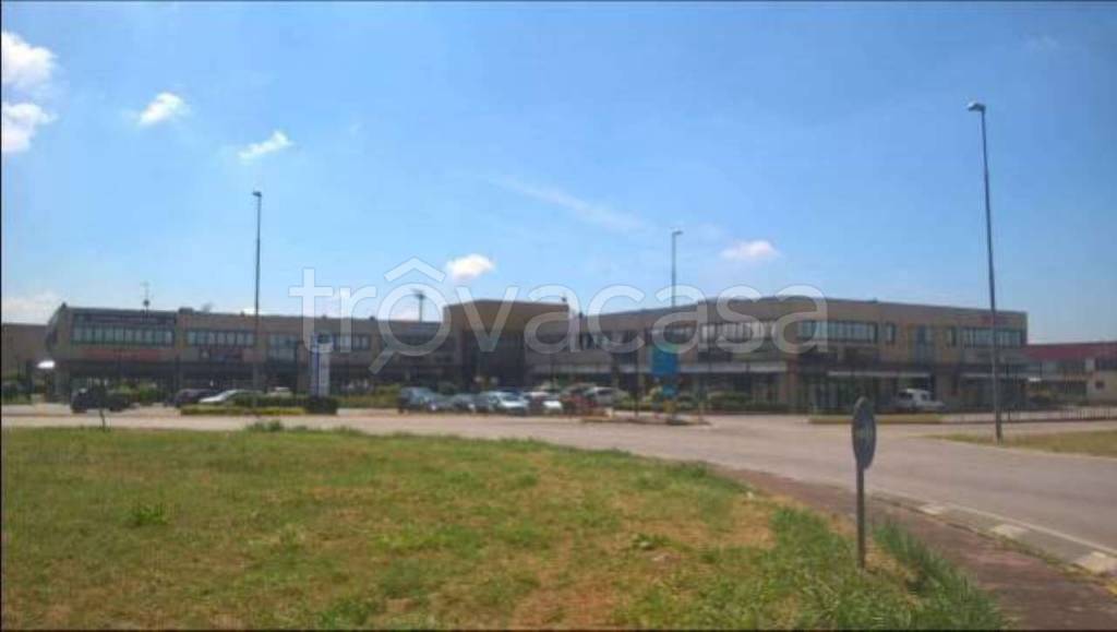 ufficio in vendita a Bagnolo San Vito