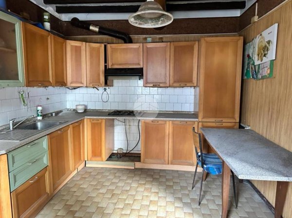 casa indipendente in vendita a Bagnolo San Vito in zona San Giacomo Po
