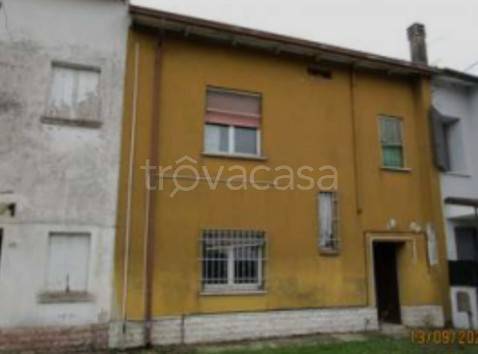 appartamento in vendita a Bagnolo San Vito in zona Correggio Micheli