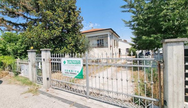 casa indipendente in vendita a Bagnolo San Vito