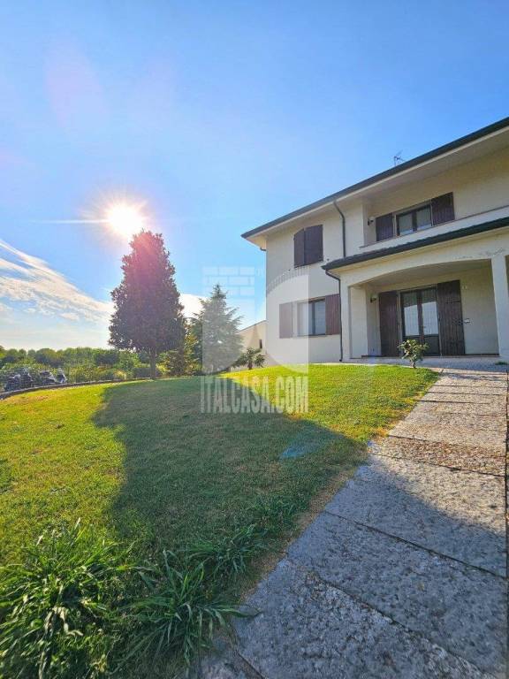 casa indipendente in vendita a Bagnolo San Vito