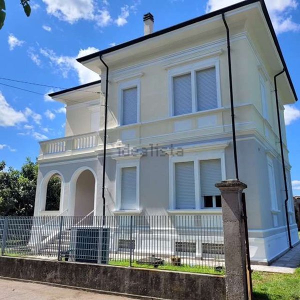 casa indipendente in vendita a Bagnolo San Vito