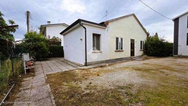 casa indipendente in vendita a Bagnolo San Vito