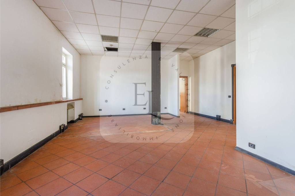 negozio in vendita a Bagnolo San Vito in zona San Biagio