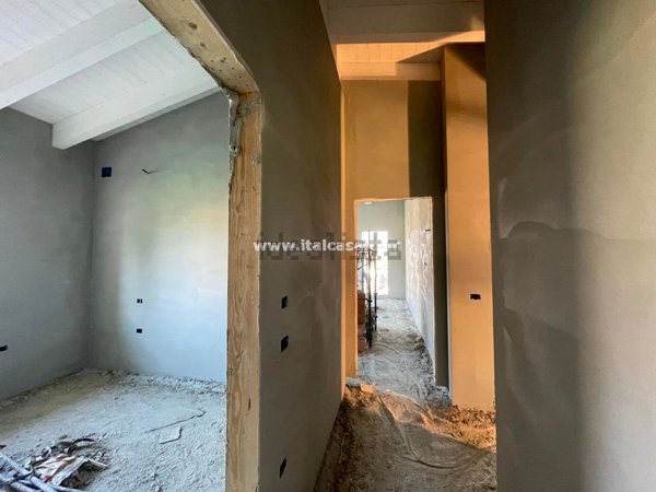 casa indipendente in vendita a Bagnolo San Vito in zona San Biagio