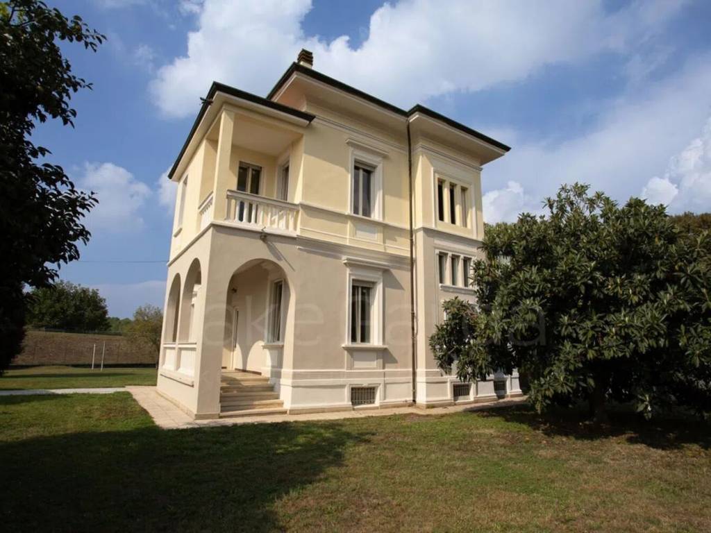 casa indipendente in vendita a Bagnolo San Vito