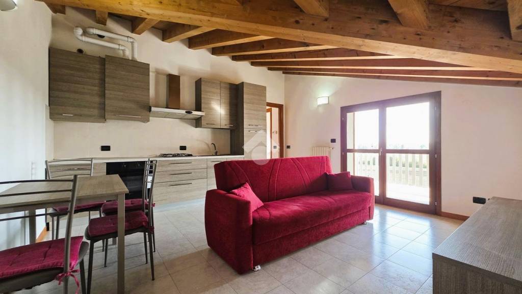 appartamento in vendita a Bagnolo San Vito in zona San Biagio