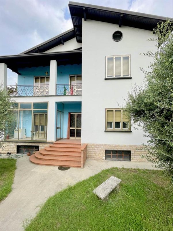 casa indipendente in vendita a Bagnolo San Vito in zona San Biagio