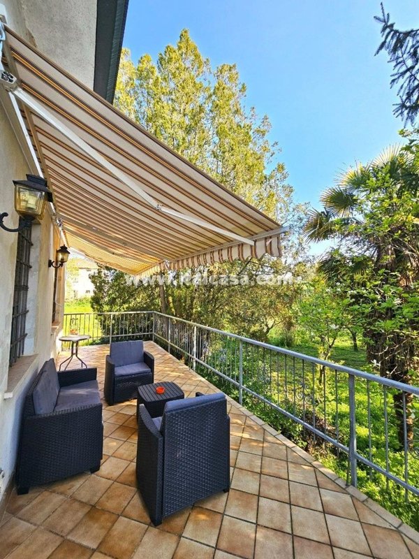 casa indipendente in vendita a Bagnolo San Vito in zona Correggio Micheli