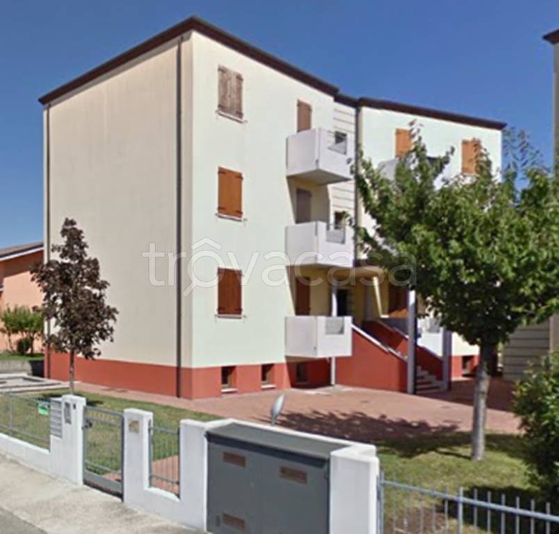 appartamento in vendita a Bagnolo San Vito in zona San Biagio